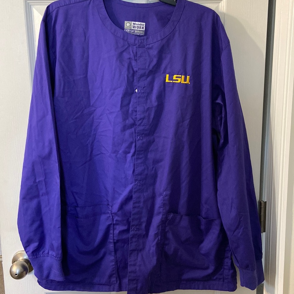 Lsu scrub jacket. Size large. Never worn.
